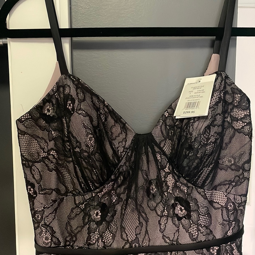 TRULY BY ZAC POSEN Size 4 color black portobello long lace